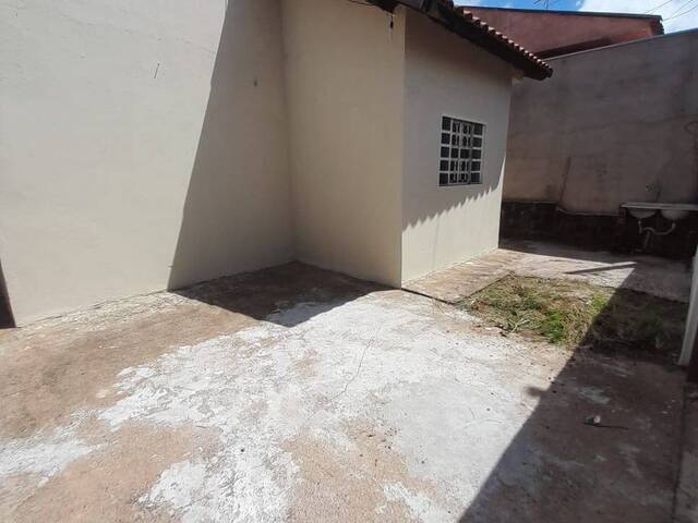 #595 - Casa para Venda em Franca - SP - 2