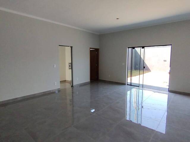 #620 - Casa para Venda em Franca - SP - 2